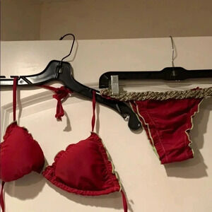 Ruffled 2-Piece Scalloped Bikini Swimsuit